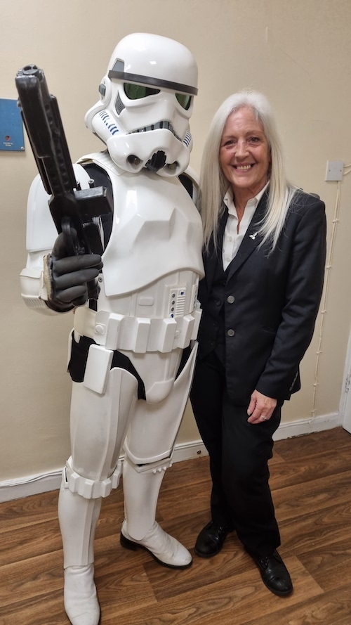 Read more about the article Edmonton: Star Wars surprise for young carers